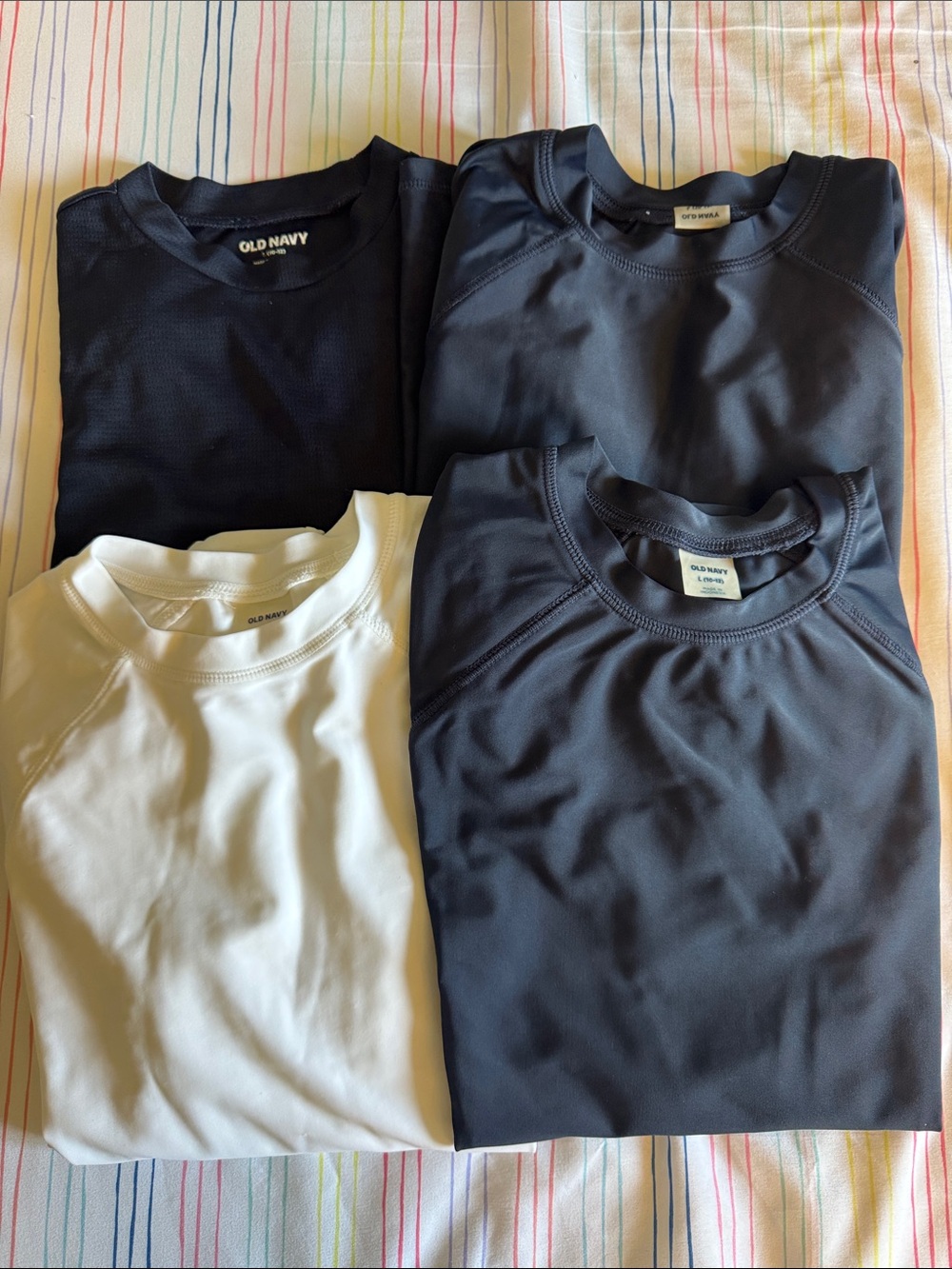 Old Navy 4 Rash guard shirt sleeve shirts in Black,White and Navy.